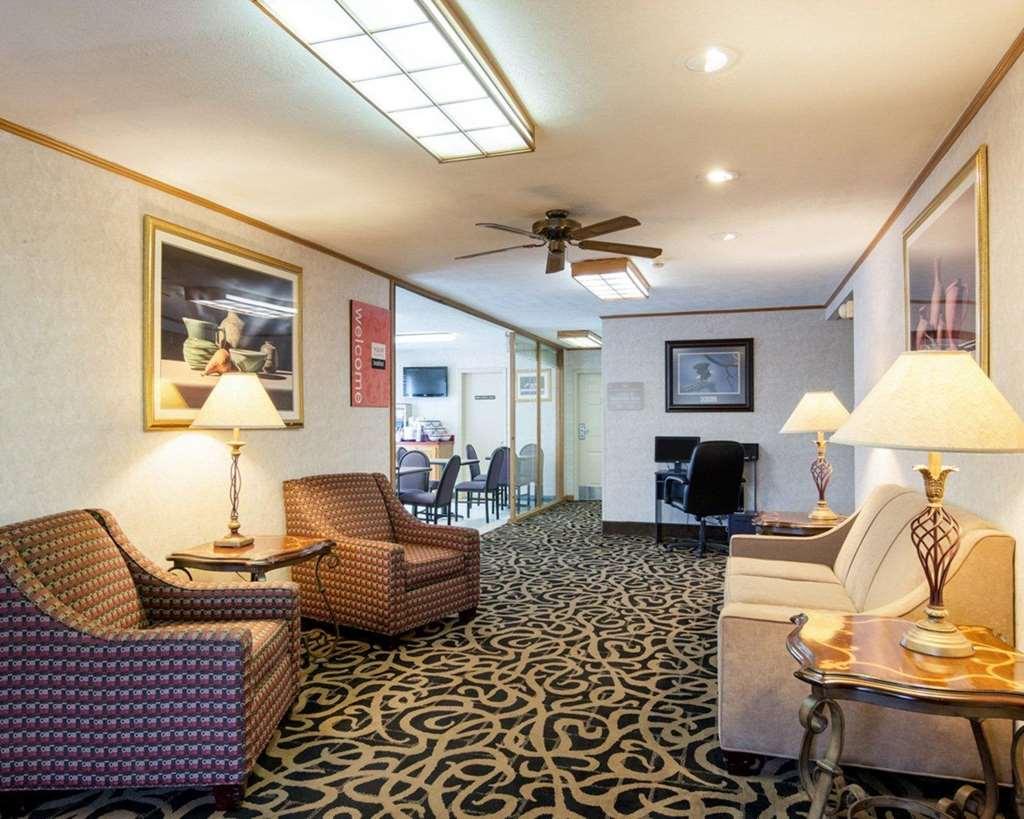 Quality Inn University Area Farmville Interior foto